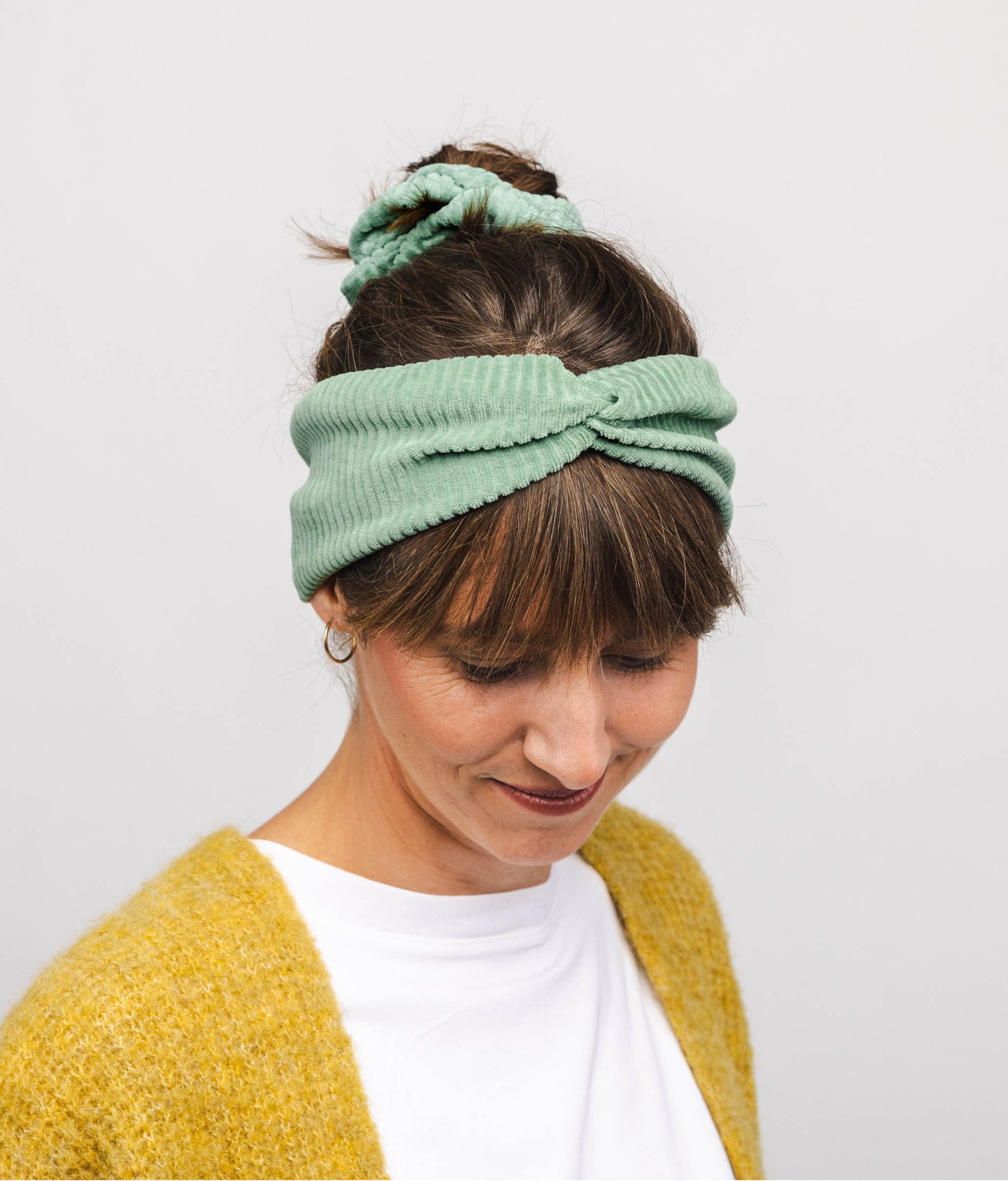 Haarband aus Bio Samt Rippe - Haarbänder - obumi - 468 - Aloe