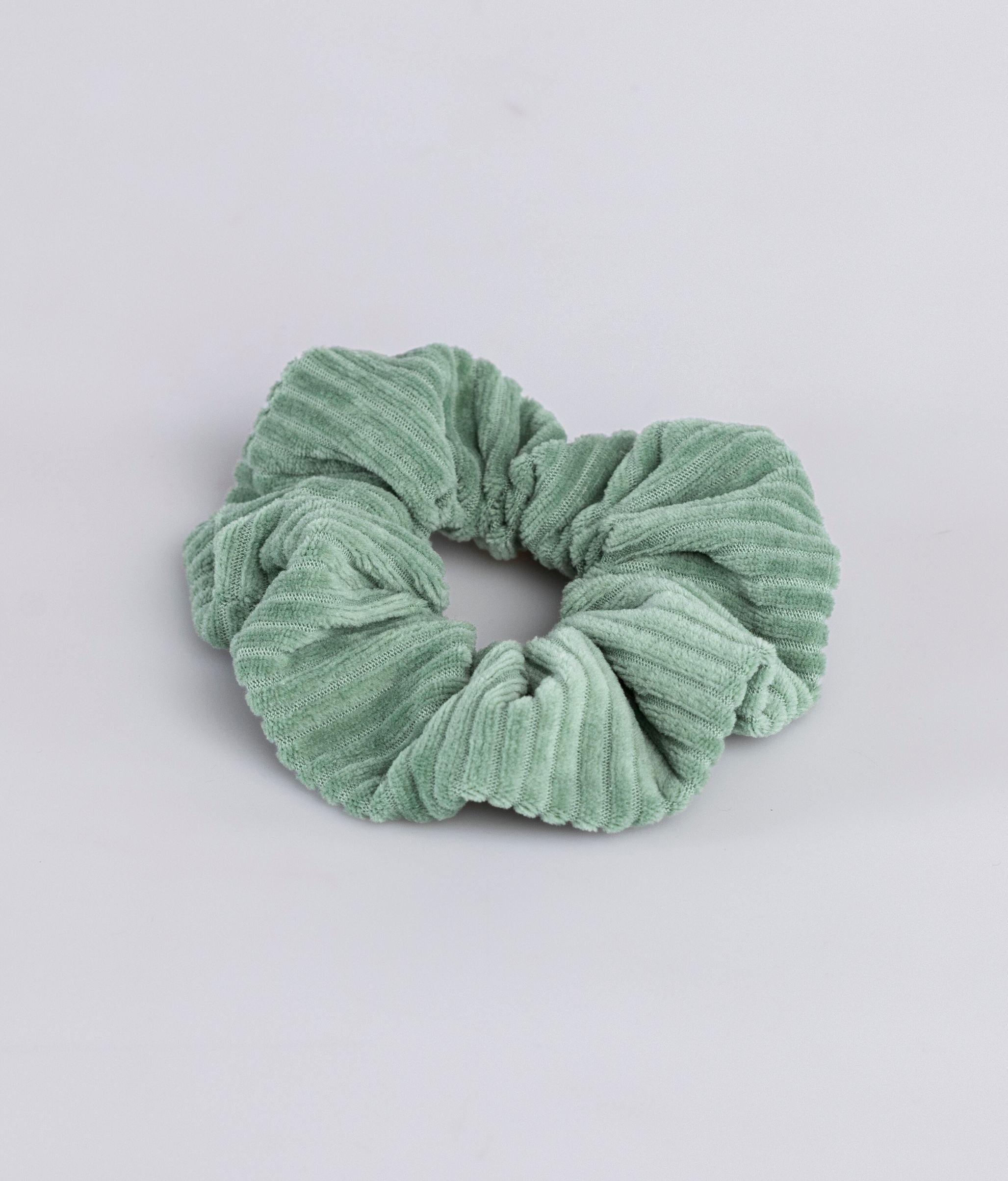 Scrunchie aus Bio Samt Rippe - Haargummis - obumi - 578 - Aloe