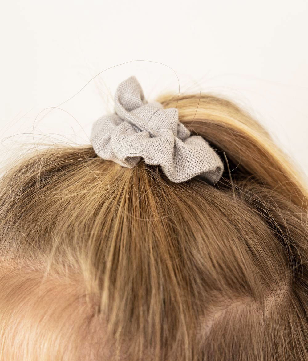 Scrunchie aus Leinen - Haargummis - obumi - 279 - Light Grey