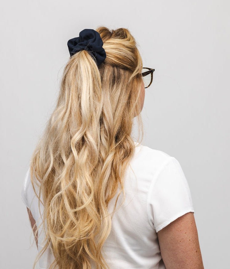 Scrunchie aus Lyocell - in 2 Größen - Haargummis - obumi - 983 - Navy