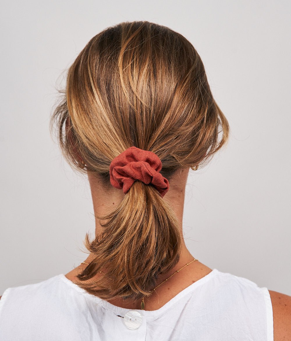 Scrunchie aus Leinen - Haargummis - obumi - 281 - Rost