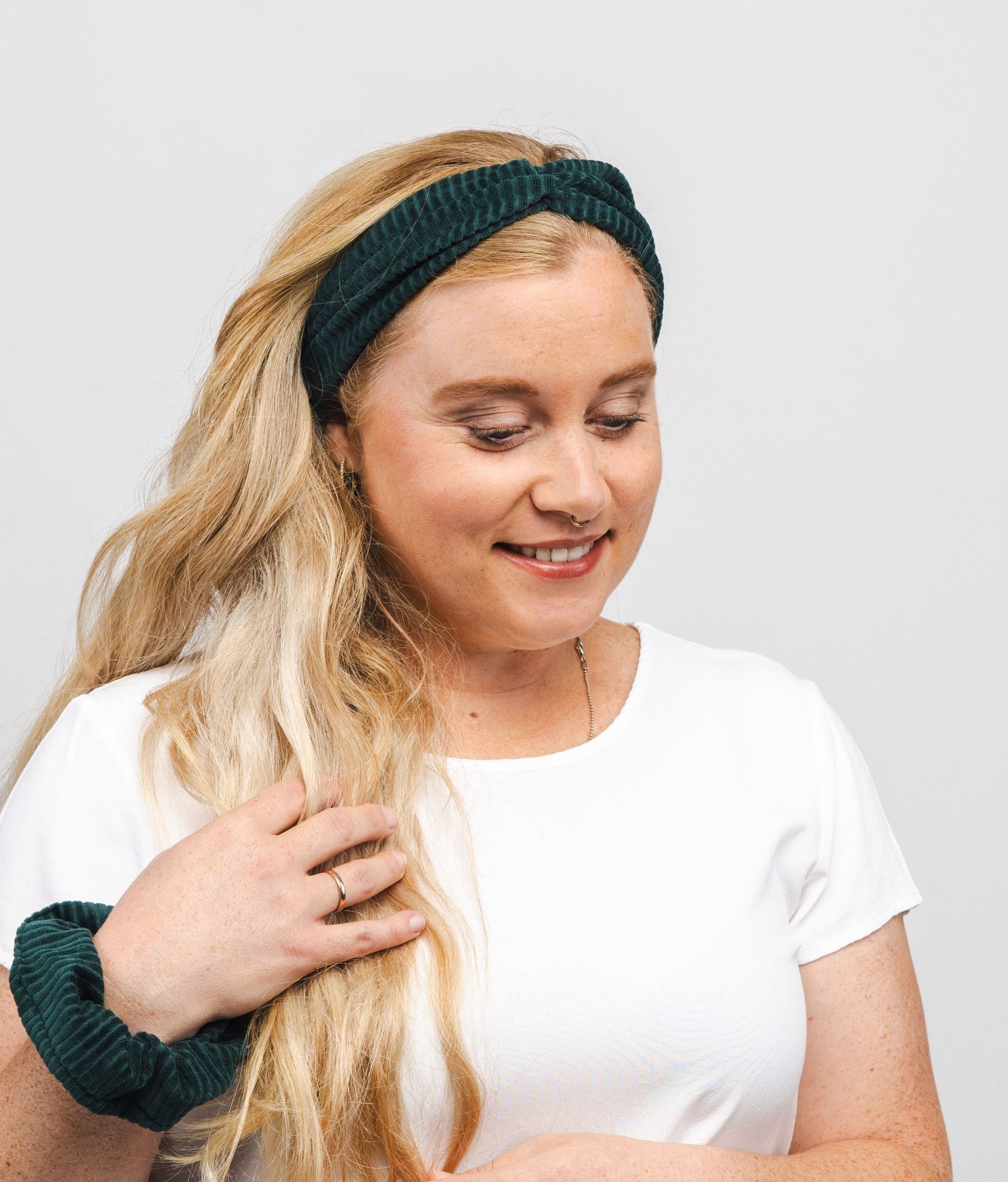 Haarband aus Bio Samt Rippe - Haarbänder - obumi - 467 - Dark Green