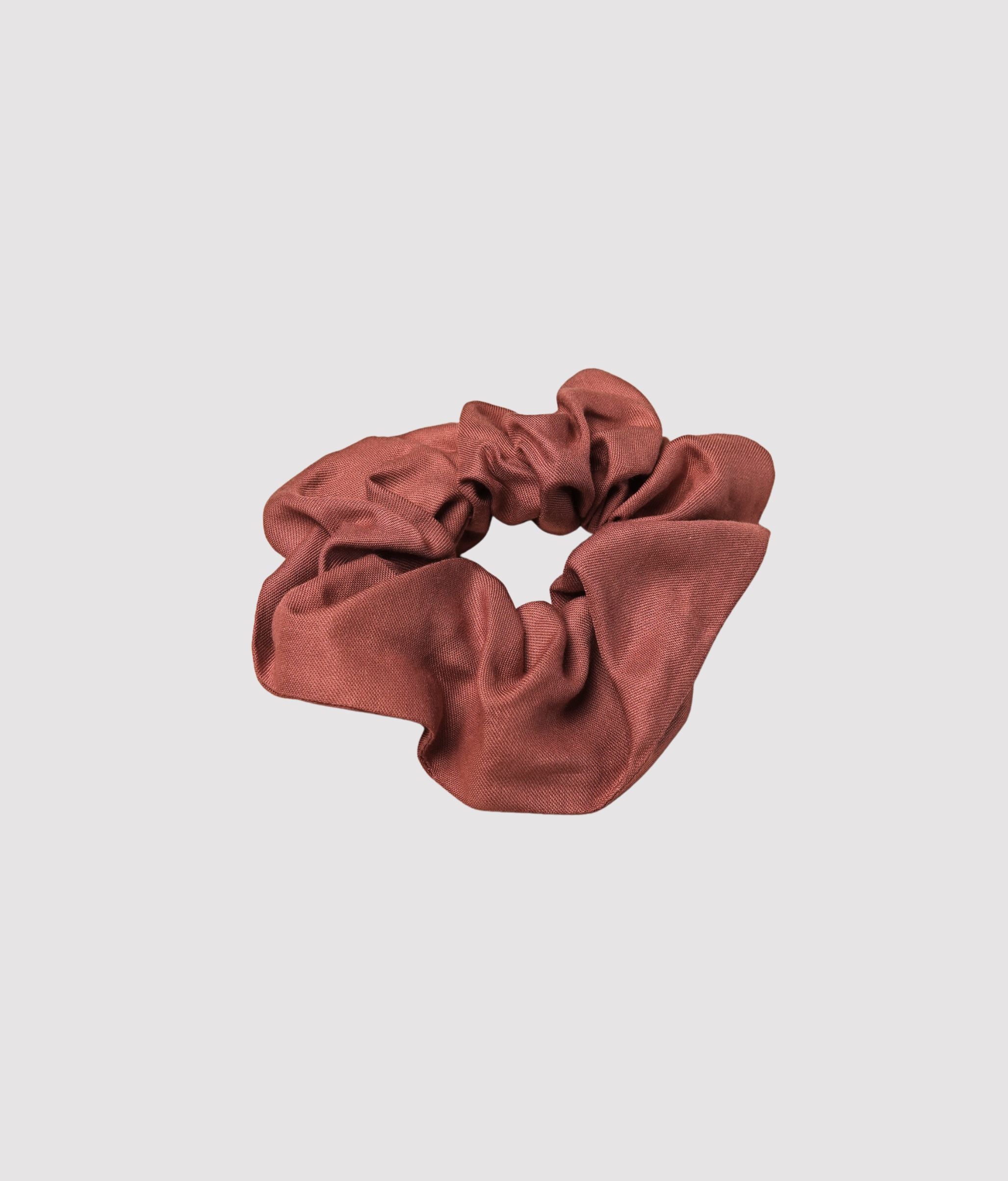 Scrunchie aus Ecovero Satin - Haargummis - obumi - 297 - Rost