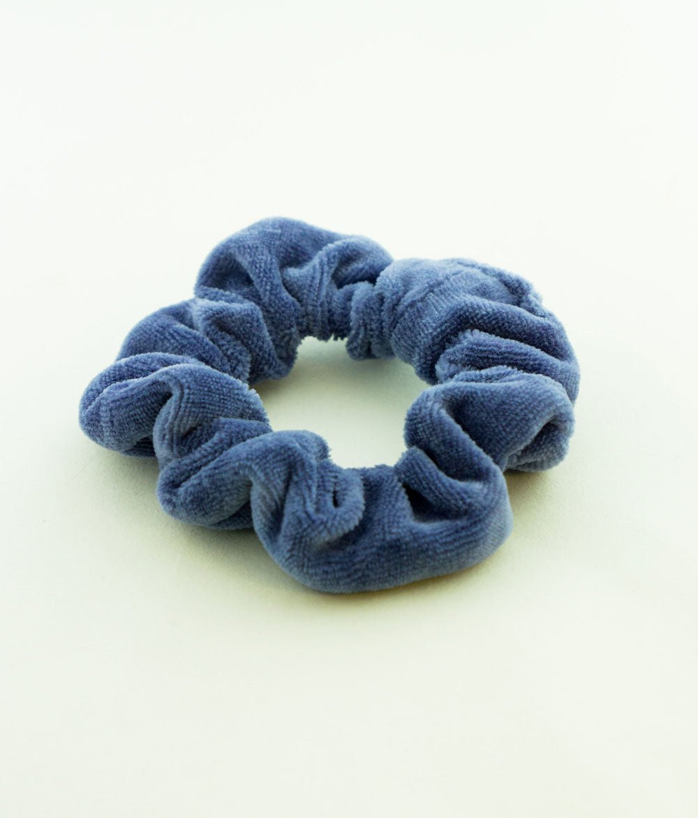 Scrunchie aus Bio Samt - Haargummis - obumi - 567 - Marine Blue